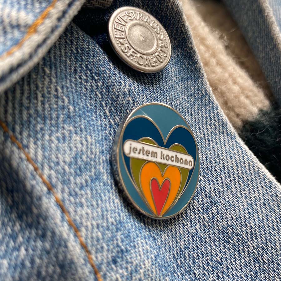 Loved (f) Polish Enamel Pin - Jestem Kochana