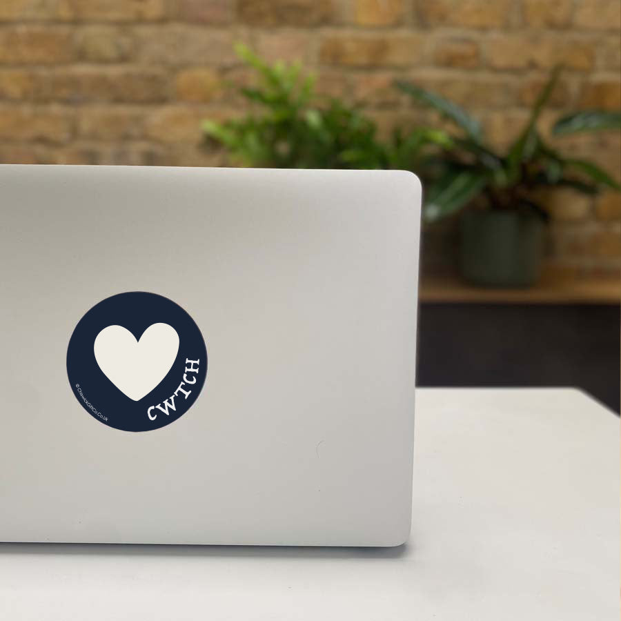 Welsh Cwtch - Hug Vinyl Sticker