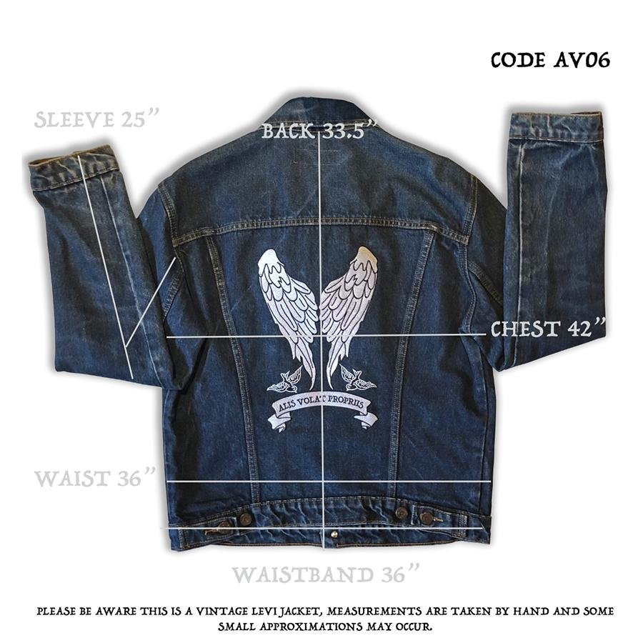 She Flies With Her Own Wings - Fully Embroidered Latin Motto - Vintage Levi's Denim Jacket